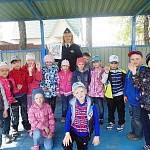 Госавтоинспекторы Новосибирской области рассказали барышевским дошкольникам об основах дорожной безопасности