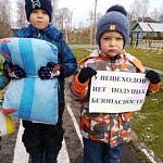Профилактическое мероприятие «У пешеходов нет подушек безопасности» провели сотрудники ГИБДД Кирилловского района  в детском саду «Солнышко» 
