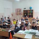 Полицейские и педагоги села Чехов провели для школьников мероприятие по ПДД