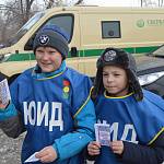 В городе Минусинске Госавтоинспекторы и ЮИДовцы провели акцию «Осторожно гололед!» 