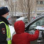 Сотрудники кемеровской Госавтоинспекции призвали водителей соблюдать ПДД