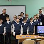 Сотрудники Госавтоинспекции Тверской области приняли участие в интерактивном уроке по обучению Правилам дорожного движения.