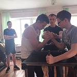  Тверской области сотрудники Госавтоинспекции и ПДН провели любительский турнир по армрестлингу