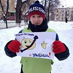 Юные жители Кировского района провели акцию «Пристегнись!»