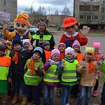 В рамках Глобальной недели дорожной безопасности сотрудники Госавтоинспекции и воспитанники  детского сада провели профилактическое мероприятие