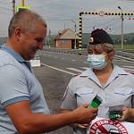 На въезде в Республику Алтай автоинспекторы провели профилактическую акцию «Водитель, не пей за рулём!»