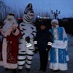 Полицейский Дед Мороз и его сказочная свита помогли детям и родителям безопасно провести каникулы