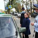 На Ставрополье ЮИДовцы и автоинспекторы широкомасштабно поздравили водителей с Днем автомобилиста