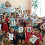 Госавтоинспекторы Новосибирской области повторяют дорожную азбуку с дошкольниками