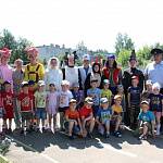 В Нижегородской области полицейские и сказочные персонажи рассказали детям о ПДД