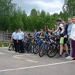 Инструкторы автошколы провели мастер-класс для смоленских велосипедистов