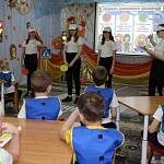 В Новосибирской области юные инспекторы движения проводят познавательные мероприятия в подшефных детских садах