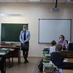 Сотрудники Госавтоинспекции провели занятия по ПДД для школьников областного центра