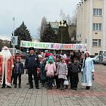 Более сотни школьников Кабардино-Балкарии прошли безопасный маршрут вместе с Дедом Морозом и Снегурочкой 