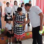 Госавтоинспекторы в День знаний навестили детей с ограниченными возможностями здоровья
