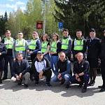В Республике Алтай автоинспекторы и курсанты автошкол провели акцию «Будь добрее к начинающим»