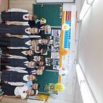 Фотовыставку  на тему «Моя семья соблюдает ПДД» провели сотрудники УГИБДД в начальном классе Гимназии №9 "Гармония" г.Горно-Алтайска  в Республике Алтай
