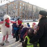 Безопасные маршруты к новогодним елкам прорабатывают кировские школьники