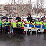 В городах Югры активно проходит акция «Шагающий автобус»