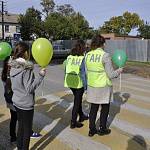 Старшеклассники Щербиновского района провели акцию «Пешеходу – зеленый свет!»