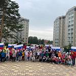 Сотрудники Госавтоинспекции г. Кемерово приняли участие в мероприятии, посвященном Дню Государственного флага РФ
