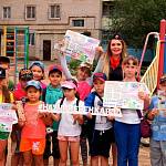 Забайкальские автоинспекторы проводят на детских площадках открытые уроки по ПДД для юных участников движения