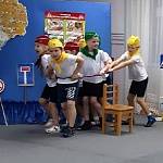 Осведомленность в теме дорожной безопасности проявили новгородские дошкольники на соревнованиях по ПДД