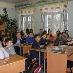 Сотрудники ГИБДД в Смоленских школах проводят уроки по ПДД 
