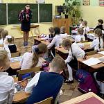 Дети и подростки Новгородской области развивают уровень дорожной грамотности на тематических уроках 