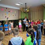 Для воспитанников дошкольного учреждения Удомельского района прошло тематическое мероприятие «Шапокляк в гостях у ребят» 