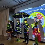 Пятигорские гимназисты создали коллекцию повседневной и праздничной световозвращающей одежды
