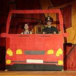 День учителя в Подмосковье отметили премьерой детского спектакля по дорожной безопасности