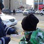 Южно-Сахалинские госавтоинспекторы напомнили ученикам правила перехода проезжей части дороги